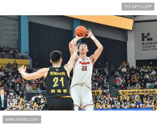 浙江广厦迎战强敌 聚焦新赛季球队表现与战术布局