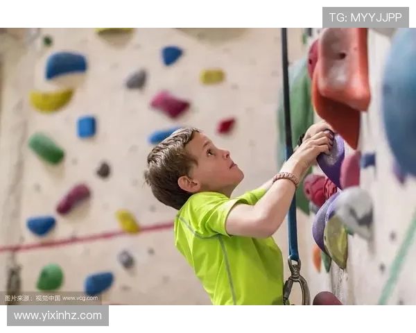 北京极限运动队在世界攀岩锦标赛中的团队协作表现分析与点评 北京极限运动队在世界攀岩锦标赛中的团队协作表现分析与点评