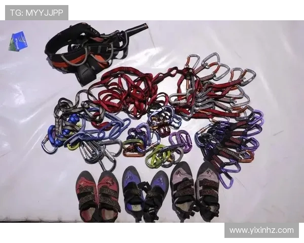 南京攀岩队的防反体系与攀岩战术的深度解析与应用探讨 南京攀岩队的防反体系与攀岩战术的深度解析与应用探讨